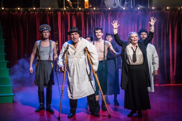 KOM-teatteri: Vallankumous (kuva: Noora Geagea)