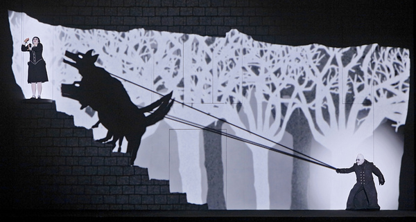 Taikahuilu. Kuvassa Jukka Romu (Monostatos) (kuva: Heikki Tuuli, Suomen kansallisooppera)