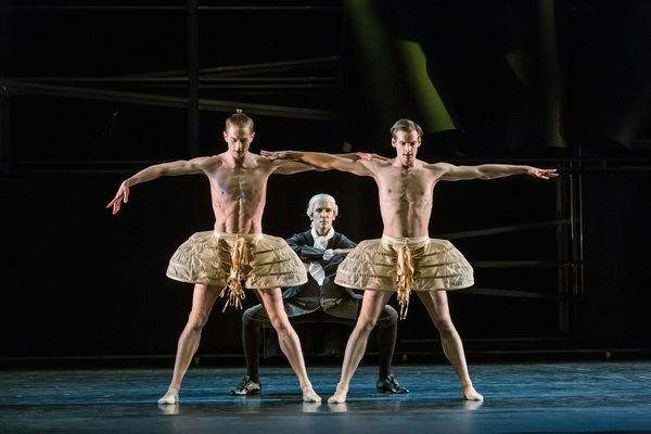 Nacho Duato: BACH. Forms of Silence and Emptiness Koreografia-Nacho Duato, Musiikki (äänite)- J.S. Bach, Lavastus-Jaffar Chalabi, pohjautuen Nacho Duaton alkuperäisideaan, Puvut-Nacho Duato, Ismael Aznar, Valaistus-Brad Fields