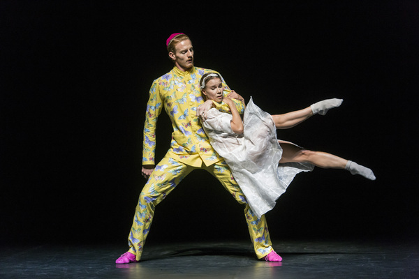 Romeo ja Julia Koreografia - Natália Horečná Musiikki - Sergei Prokofjev Kapellimestari ensi-illassa - Pietro Rizzo Lavastus ja puvut - Christiane Devos Valaistus - Mario Ilsanker JULIA - Linda Haakana ROMEO - Ilja Bolotov TYBALT - Samuli Poutanen MERCUTIO - Antti Keinänen