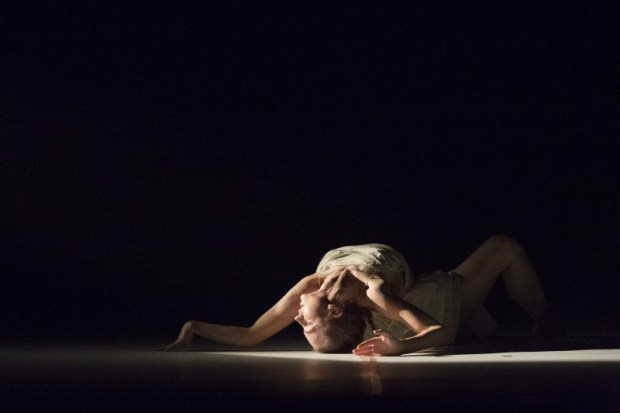 Susanna Leinonen Company: Dreams of Replay. Kuva: Mirka Kleemola.