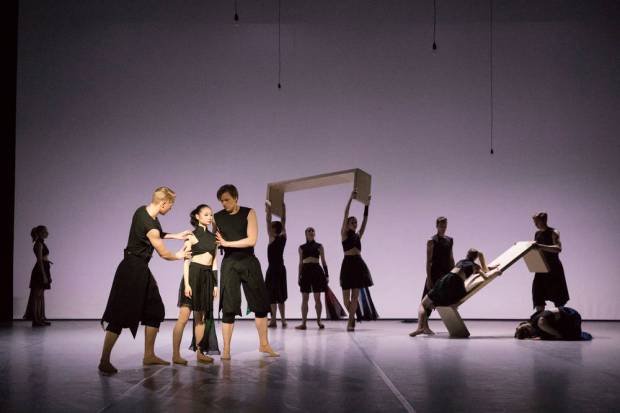 Anu Sistonen: Shoshin. Kuva: Suomen kansallisbaletti/Mirka Kleemola.