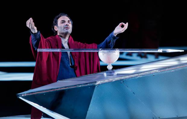 Parsifal. Kuvassa Nikolai Schukoff (Parsifal). Kuva: Suomen kansallisooppera/Heikki Tuuli.