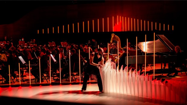 Tero Saarinen: Zimmermann Trio. HKO, David Scarantino. Kuva: Mikki Kunttu.