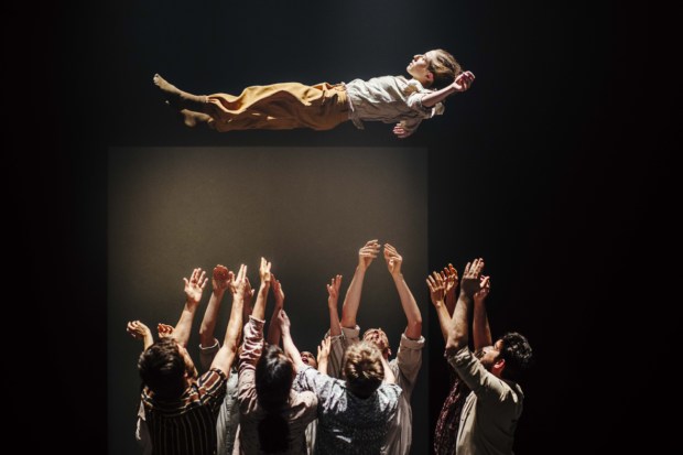 Hofesh Shechter Company: .Grand Finale. Kuva: Rahi Rezvani