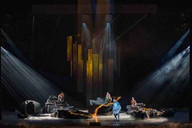 Reininkulta. Kuvassa Marjukka Tepponen, Mari Palo, Jeni Packalen, Jukka Rasilainen. Kuva: Suomen kansallisooppera/Ralph Larmann.