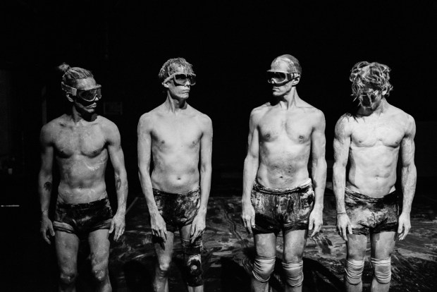 Body Notes. Kuvassa Saska Pulkkinen, Mikael Kuosmanen, Marko Pakarinen, Miro Lopperi. Kuvaaja: Kai Kuusisto.