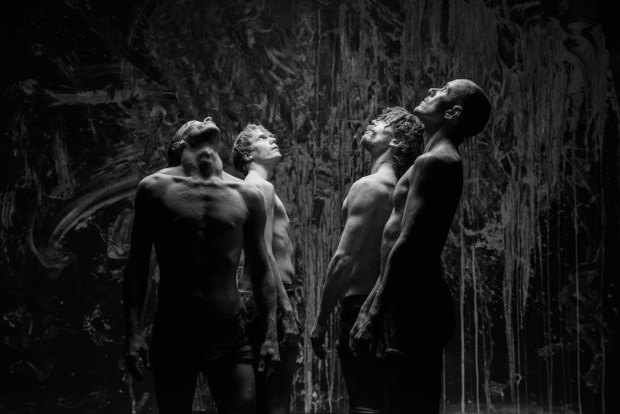 Body Notes. Kuvassa Saska Pulkkinen, Mikael Kuosmanen, Miro Lopperi, Marko Pakarinen. Kuvaaja: Kai Kuusisto.