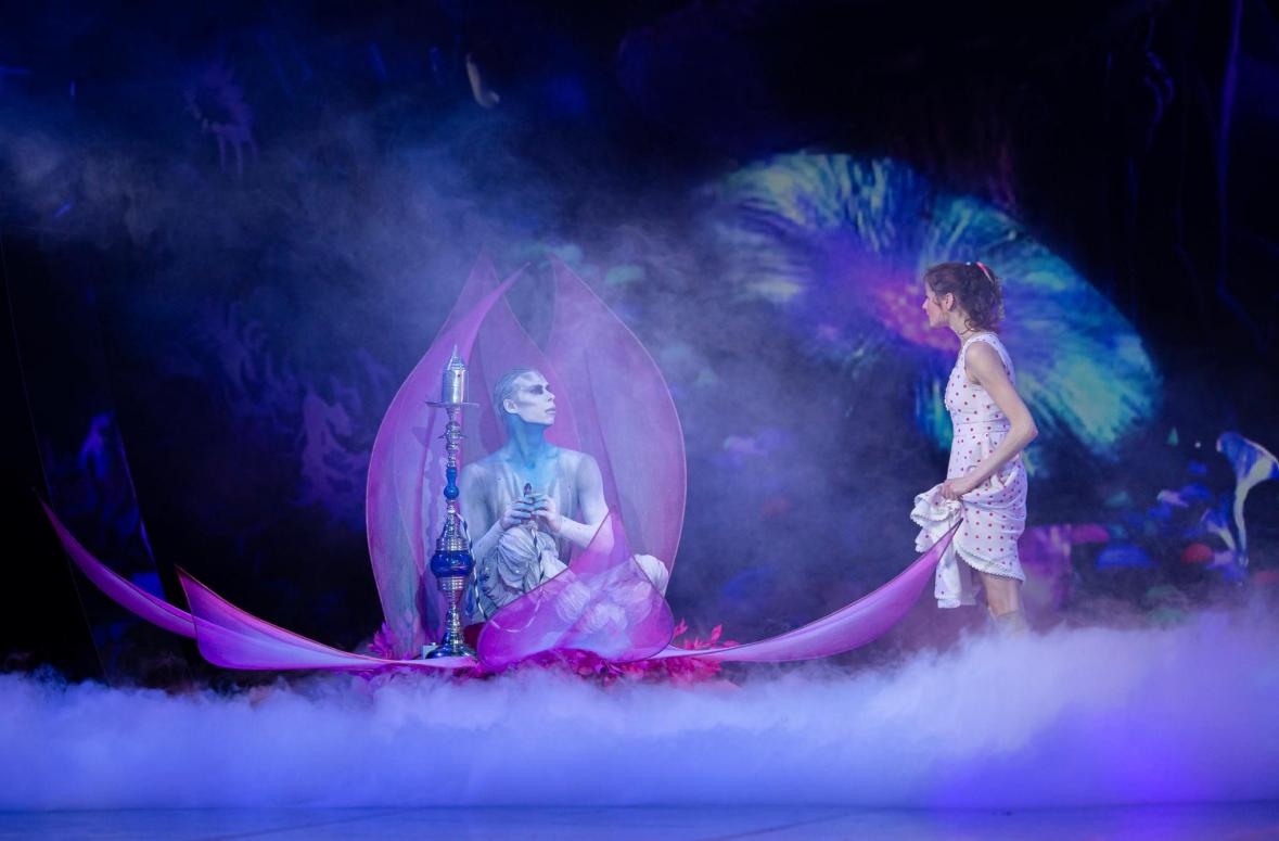 Alice Imedemaal. Kaalimato ja Liisa. Kuva: Eesti Rahvusballett, Rünno Lahesoo.