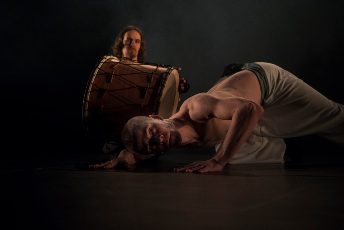 Wusheng Company: Trog. Kuvassa Pekka Saarikorpi ja Antti Silvennoinen. Kuva: Teemu Ullgrén.