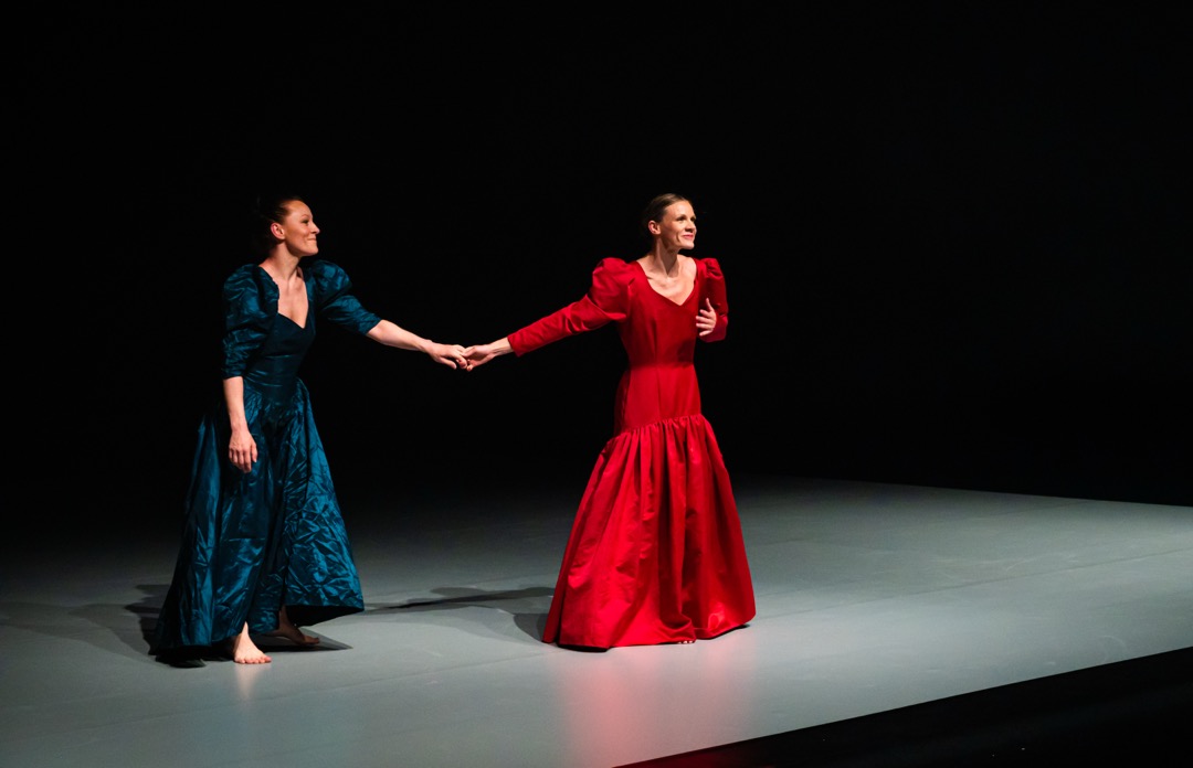 The Duet. Kuvassa Natasha ja Misa Lommi. Kuva: Niko Puumalainen.