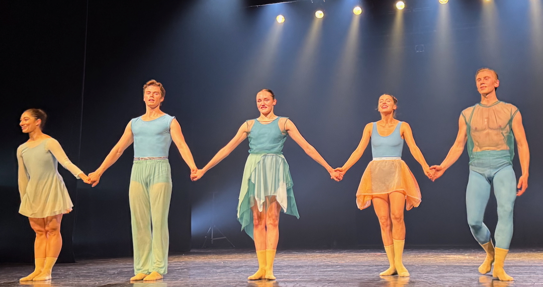 Into Thin Air. Kuvassa Mafalda Fideles, Oskari Kymäläinen, Jelizaveta Vorontsova, Suvi Honkanen ja Vilhelm Bjersér.