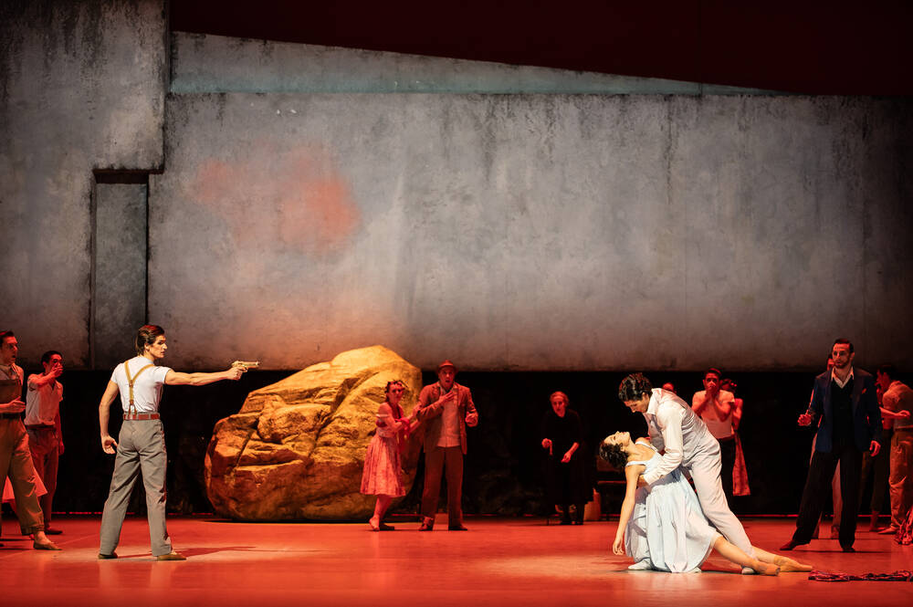 Giselle. Kuvassa etualalla David Rathbun, Seo Yeun Kim ja Martin Nudo. Kuva: Roosa Oksaharju.