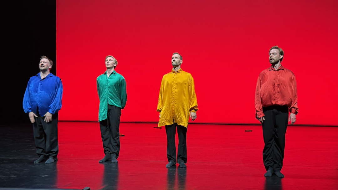 Carmen?! Loppuaplodeissa Eero Vesterinen, Vilhelm Bjersér, Timo Korjus ja Eemu Äikiö. 