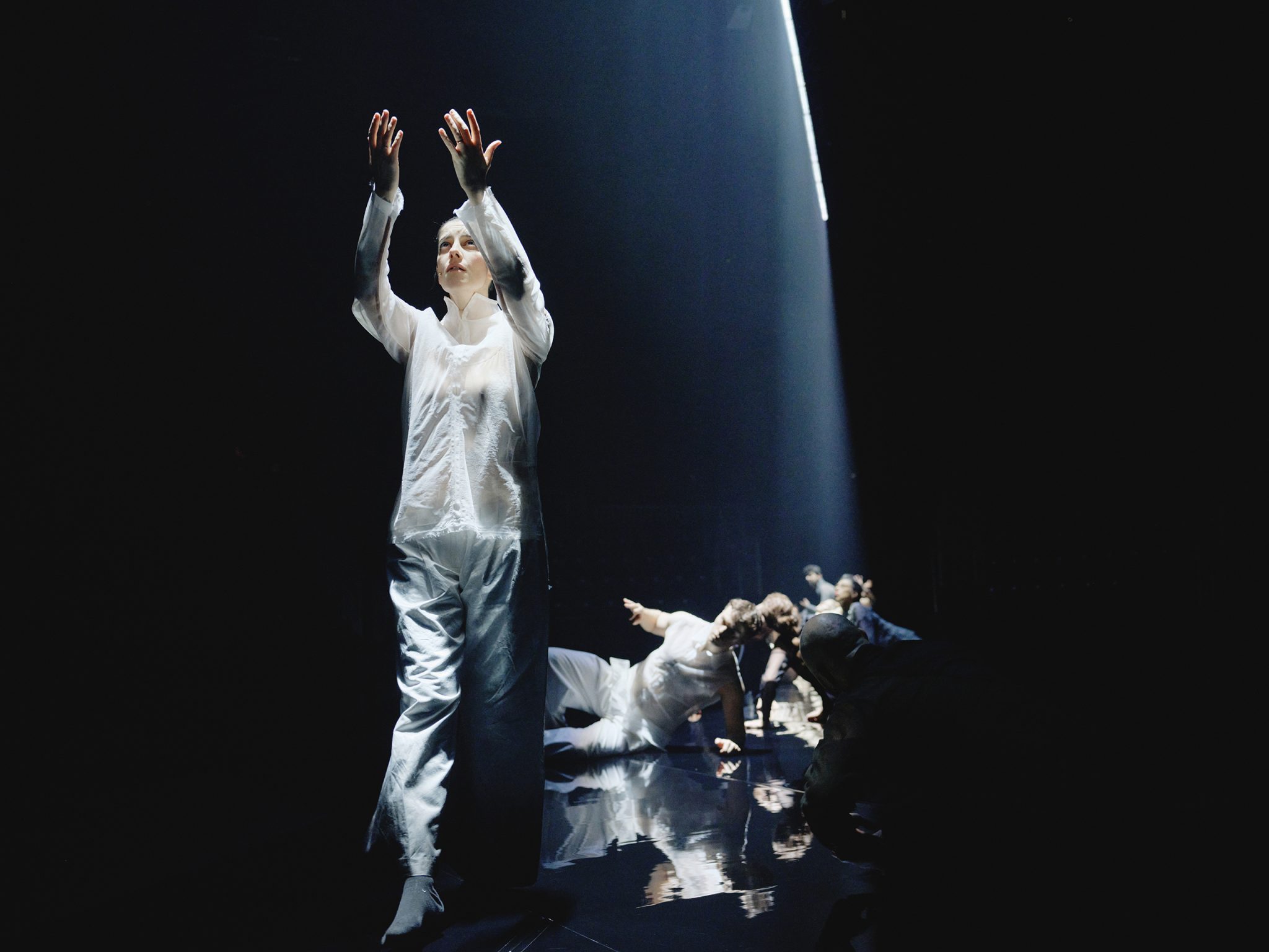 Study for Life. Kuvassa etualalla Raquel Camarinha. Kuva: Justus Hirvi.