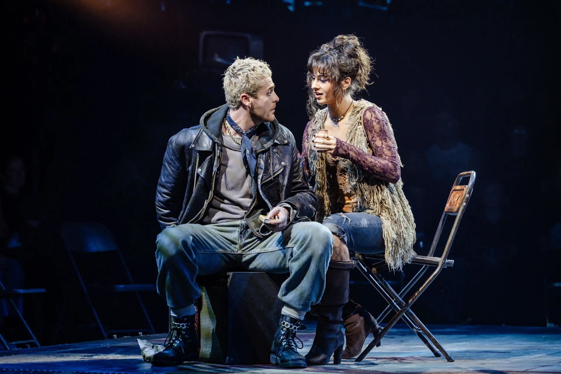 RENT. Kuvassa Travis Ross ja Alexa Lopez. Kuva: Danny Kaan.
